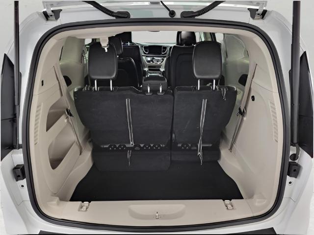 2023 Chrysler Pacifica Vehicle Photo in Green Bay, WI 54304