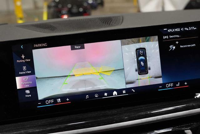 2025 BMW X7 xDrive40i Vehicle Photo in GRAPEVINE, TX 76051