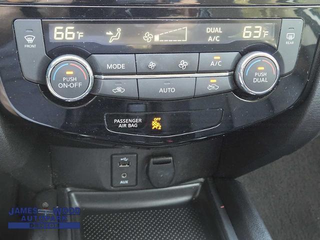 2016 Nissan Rogue Vehicle Photo in DENTON, TX 76210-9321