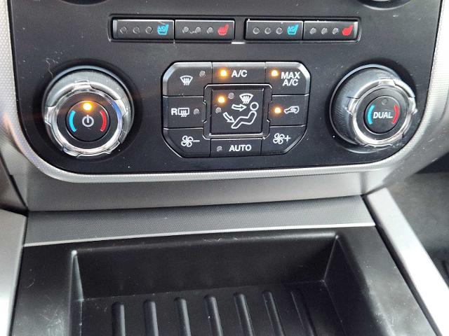 2017 Ford Expedition Vehicle Photo in DENTON, TX 76210-9321