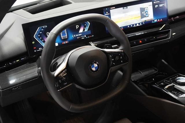 2024 BMW 530i xDrive Vehicle Photo in GRAPEVINE, TX 76051