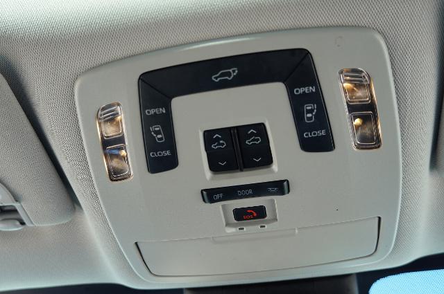 2021 Toyota Sienna Vehicle Photo in Riverdale, UT 84405