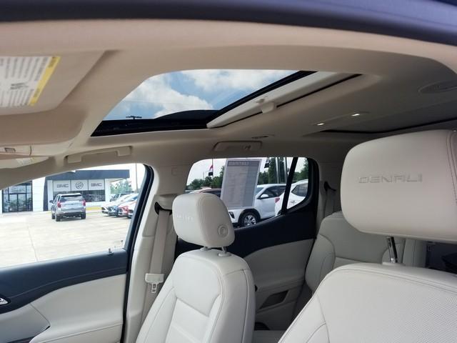 2023 GMC Acadia Vehicle Photo in ELYRIA, OH 44035-6349