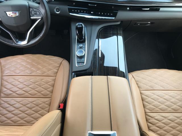 2022 Cadillac Escalade Vehicle Photo in GREEN BAY, WI 54303-3330