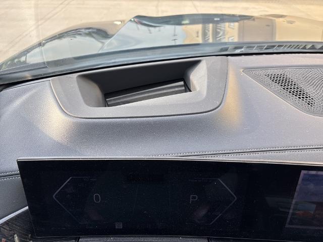 2024 BMW X6 xDrive40i Vehicle Photo in Peoria, IL 61615