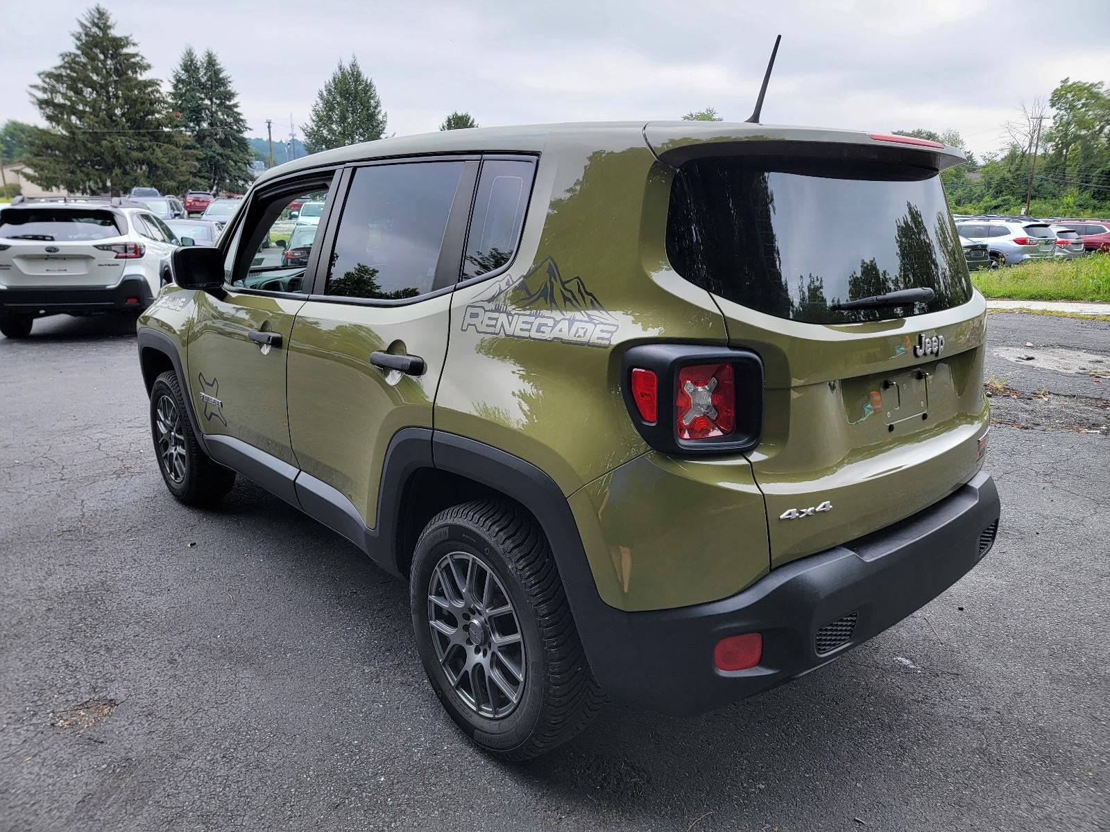 2015 Jeep Renegade Vehicle Photo in Harrisburg, PA 17111