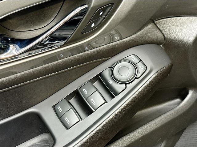 2023 Chevrolet Traverse Vehicle Photo in EVERETT, WA 98203-5662