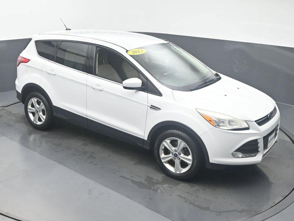 2013 Ford Escape Vehicle Photo in Cedar Rapids, IA 52402