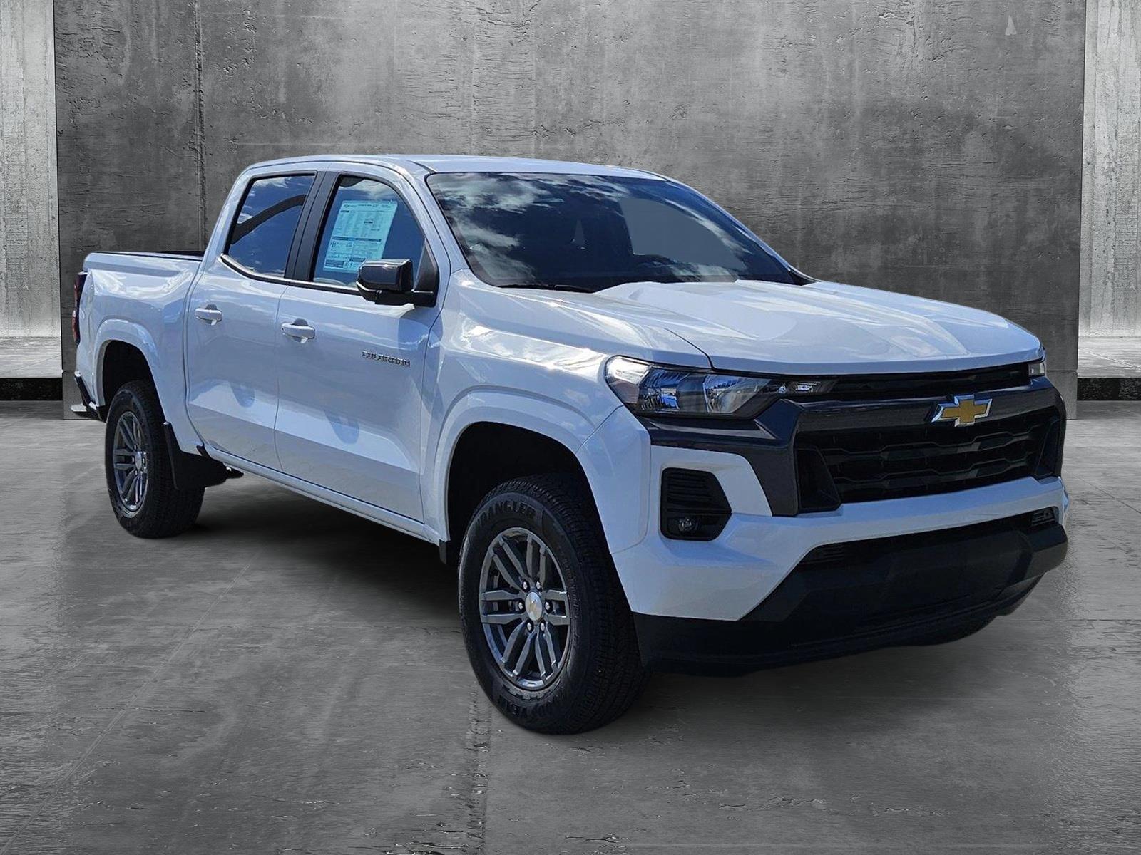 2024 Chevrolet Colorado Vehicle Photo in PEMBROKE PINES, FL 33024-6534