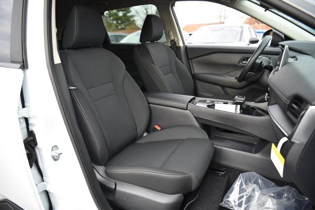 2025 Nissan Rogue Vehicle Photo in Ballwin, MO 63011