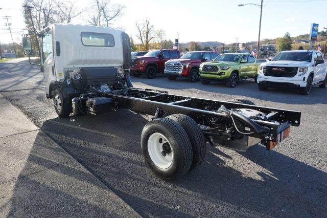 2025 Chevrolet 4500 HD LCF Diesel Vehicle Photo in FAIRMONT, WV 26554-2318