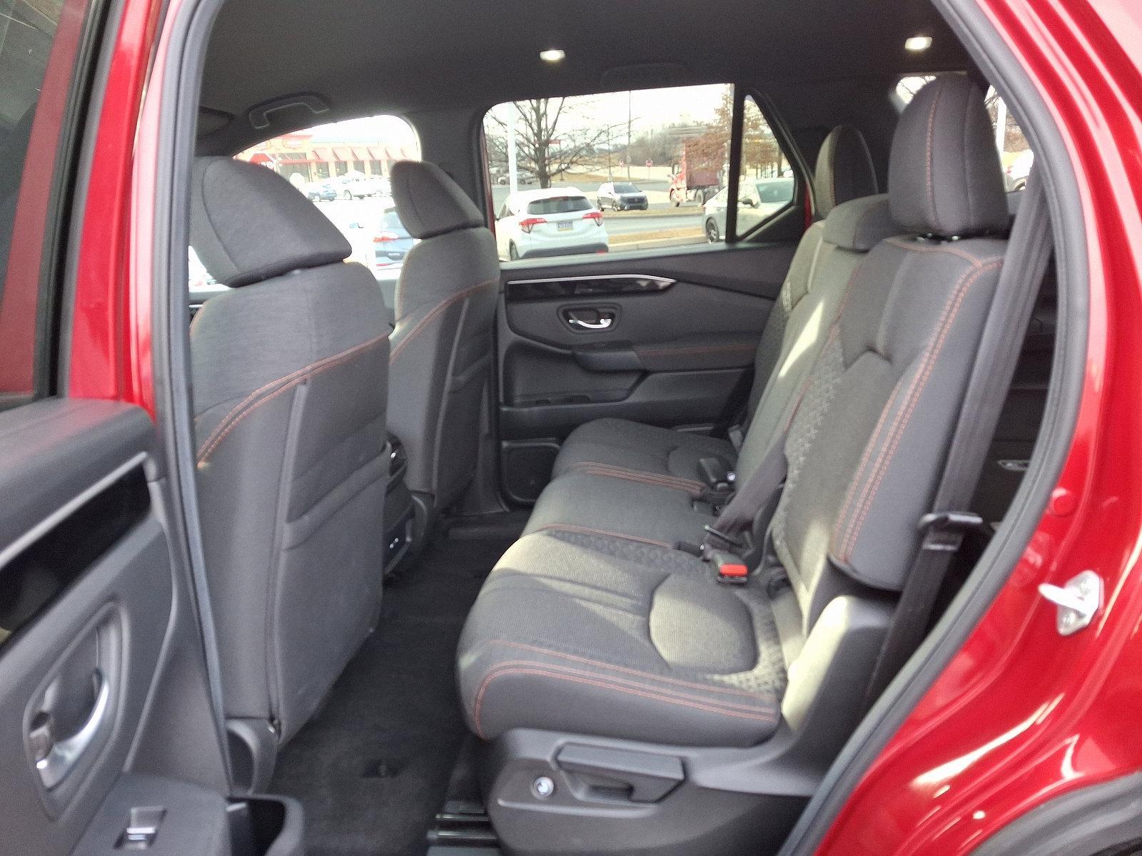 2025 Honda Pilot Vehicle Photo in Harrisburg, PA 17111