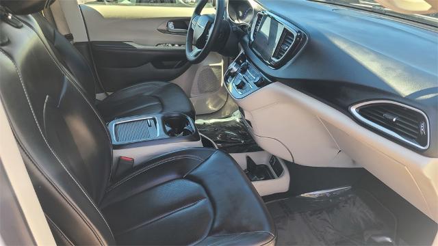 2023 Chrysler Pacifica Vehicle Photo in FLAGSTAFF, AZ 86001-6214