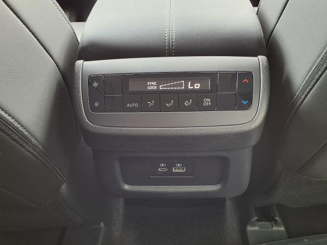 2025 Nissan Pathfinder Vehicle Photo in Oshkosh, WI 54904