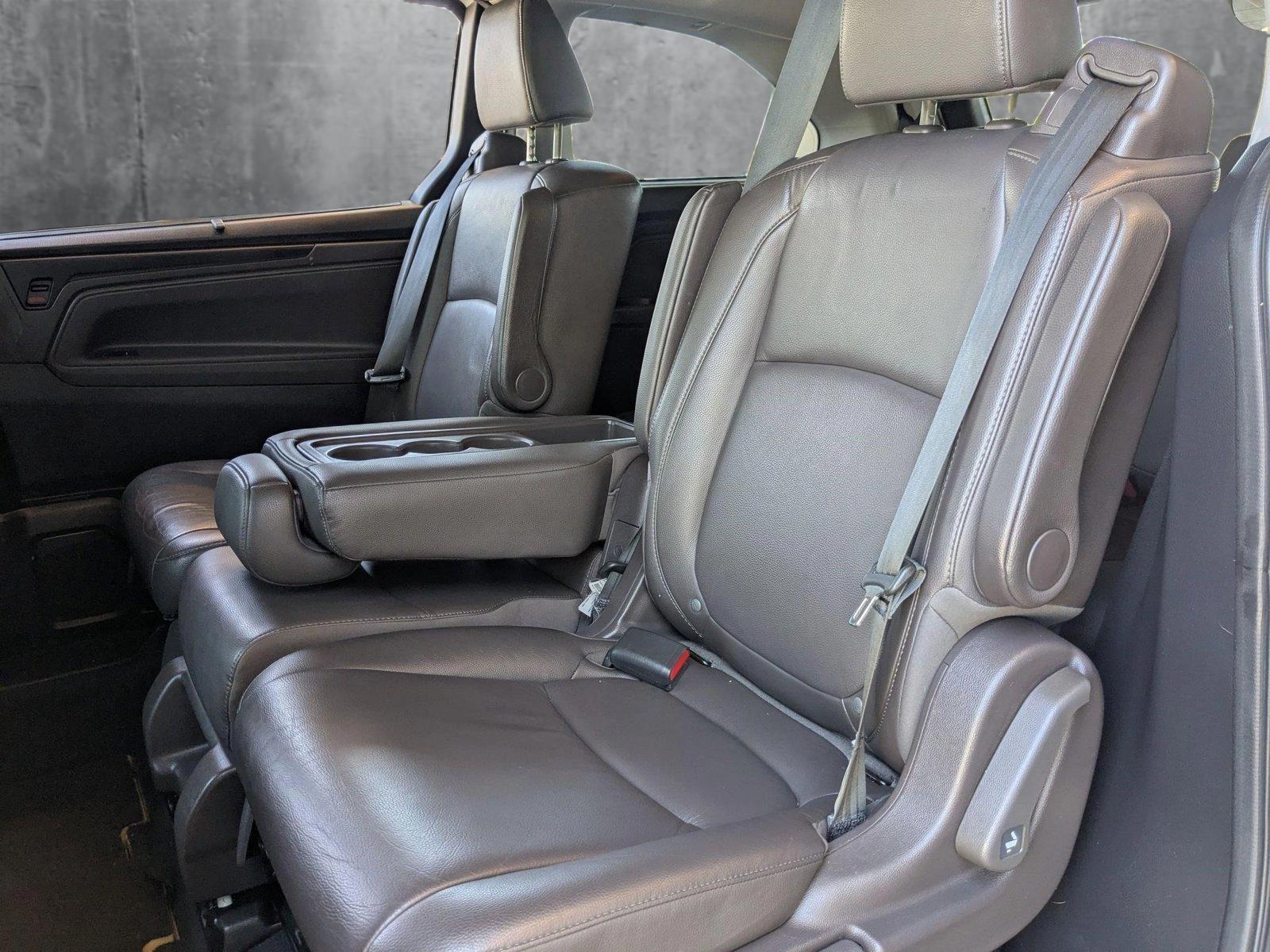 2019 Honda Odyssey Vehicle Photo in Valencia, CA 91355