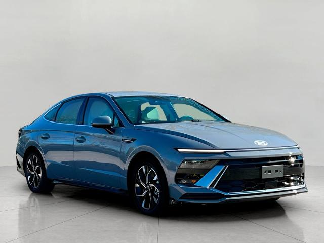 2025 Hyundai SONATA Vehicle Photo in Green Bay, WI 54304