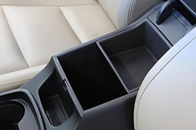 2017 Hyundai SANTA FE Vehicle Photo in Green Bay, WI 54304