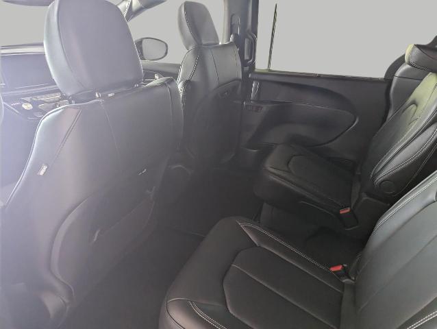 2025 Chrysler Pacifica Vehicle Photo in Oshkosh, WI 54901
