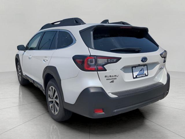 2025 Subaru Outback Vehicle Photo in Green Bay, WI 54304