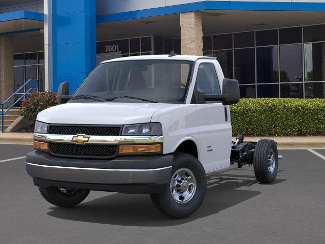2025 Chevrolet Express Cutaway 3500 Vehicle Photo in GEORGETOWN, TX 78626-7508