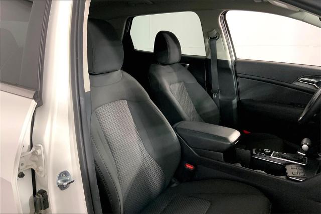 2024 Kia Sportage Vehicle Photo in Lees Summit, MO 64086