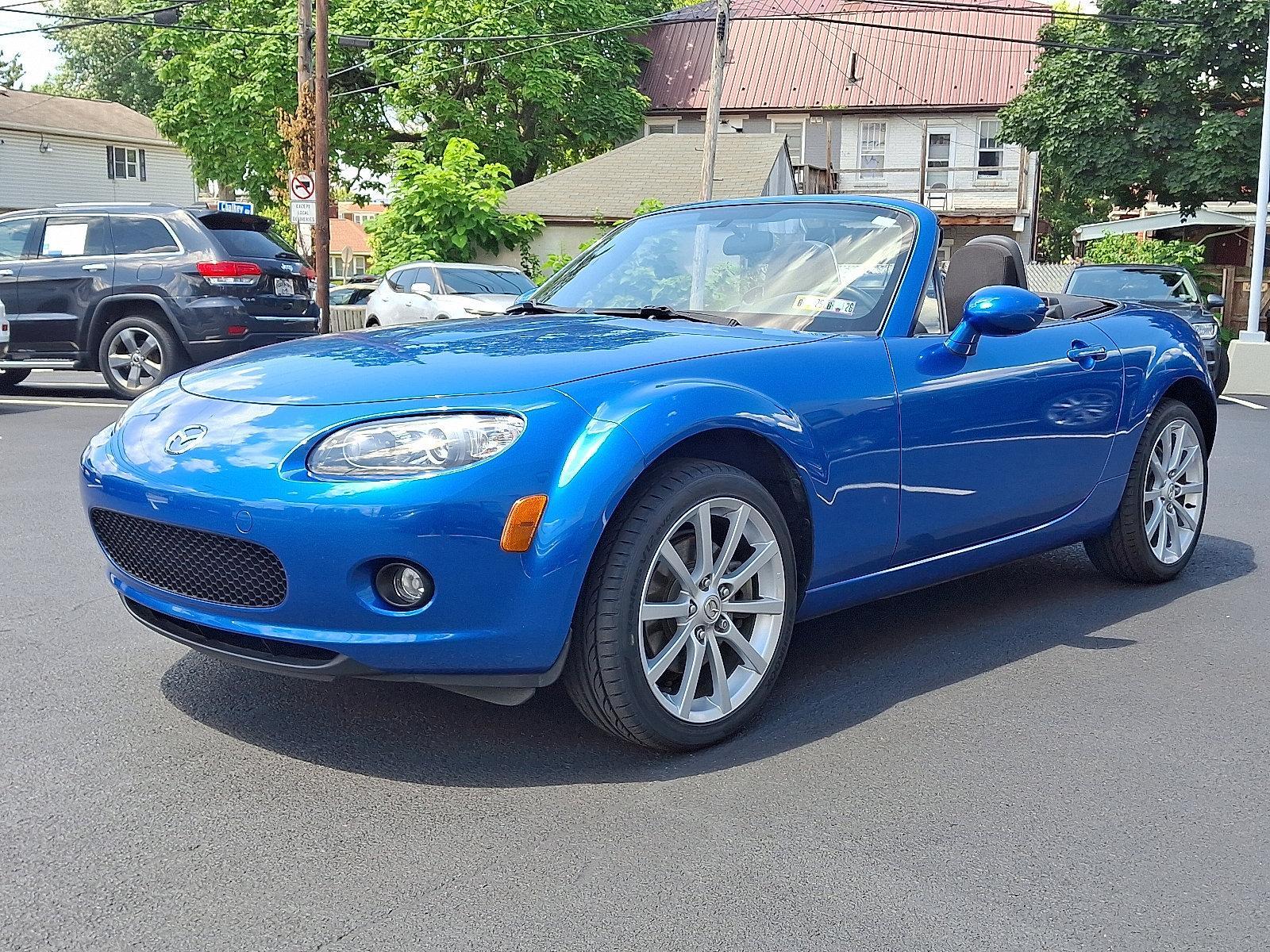 2006 Mazda MX-5 Miata Vehicle Photo in Harrisburg, PA 17111