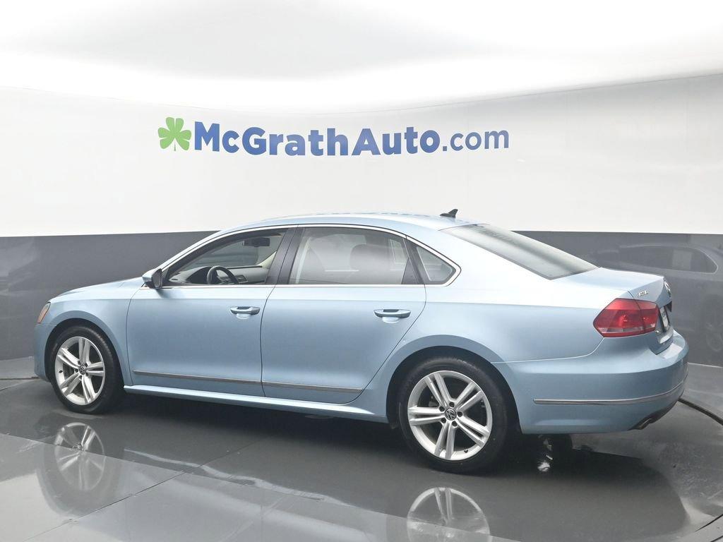 2012 Volkswagen Passat Vehicle Photo in Marion, IA 52302