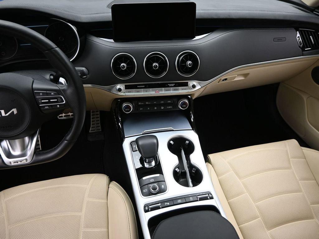 2023 Kia Stinger Vehicle Photo in Cedar Rapids, IA 52402