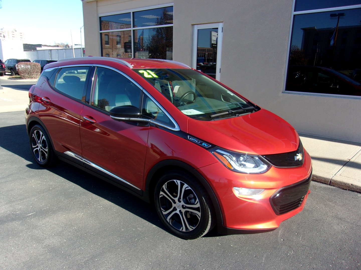 Used 2021 Chevrolet Bolt EV Premier with VIN 1G1FZ6S07M4104735 for sale in Leavenworth, KS