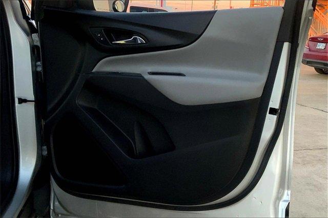 2020 Chevrolet Equinox Vehicle Photo in TOPEKA, KS 66609-0000