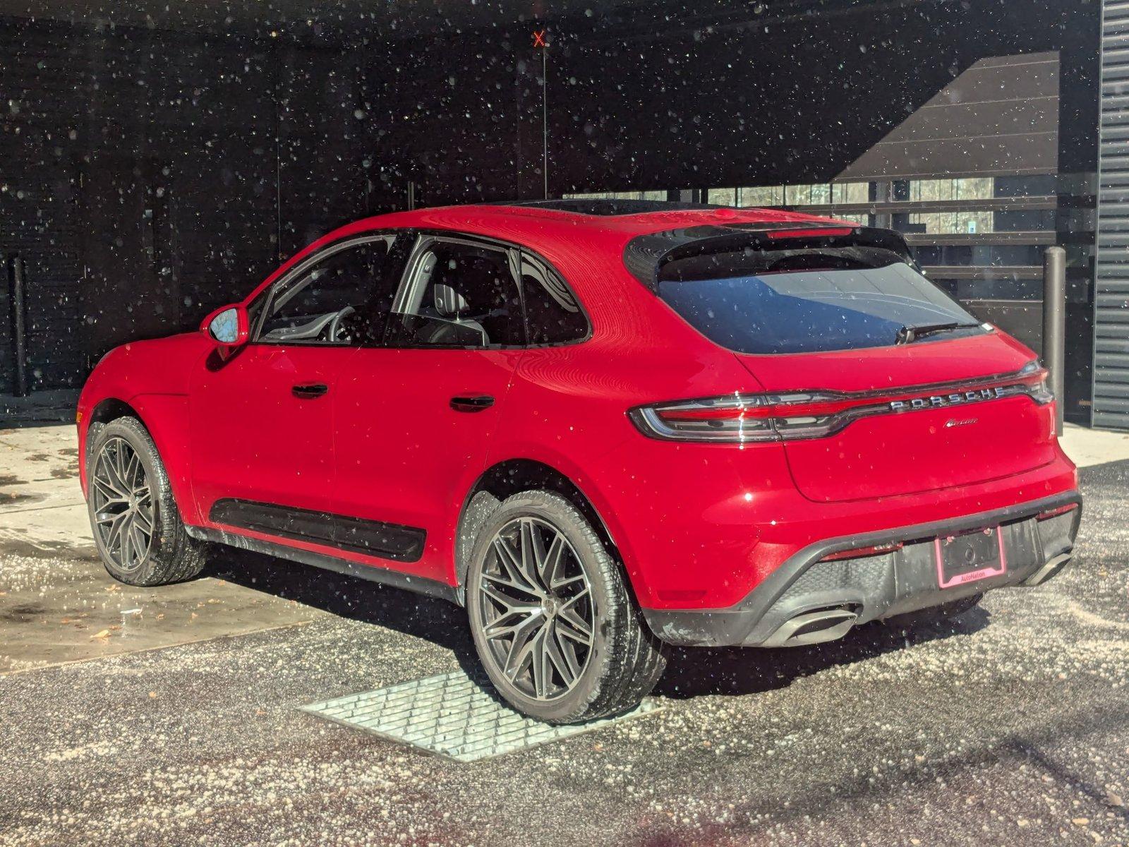 2024 Porsche Macan Vehicle Photo in Towson, MD 21204