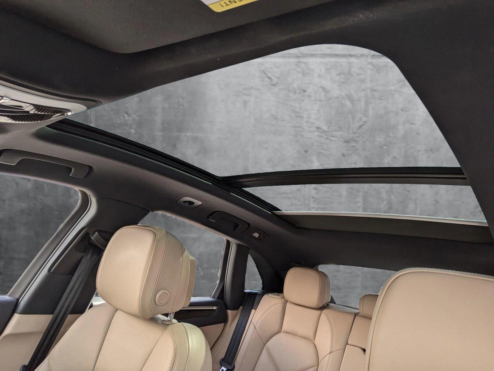2022 Porsche Macan Vehicle Photo in Towson, MD 21204
