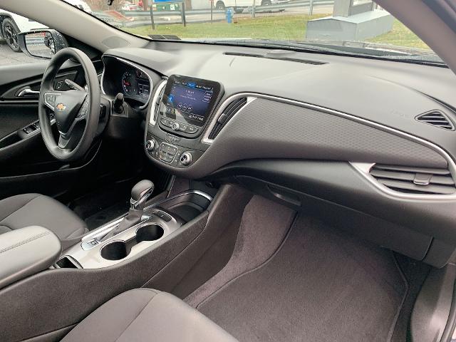 2022 Chevrolet Malibu Vehicle Photo in MOON TOWNSHIP, PA 15108-2571