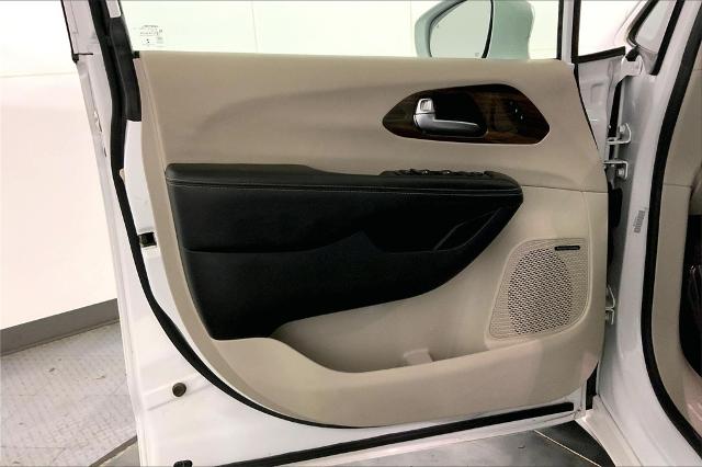 2022 Chrysler Pacifica Vehicle Photo in Kansas City, MO 64114