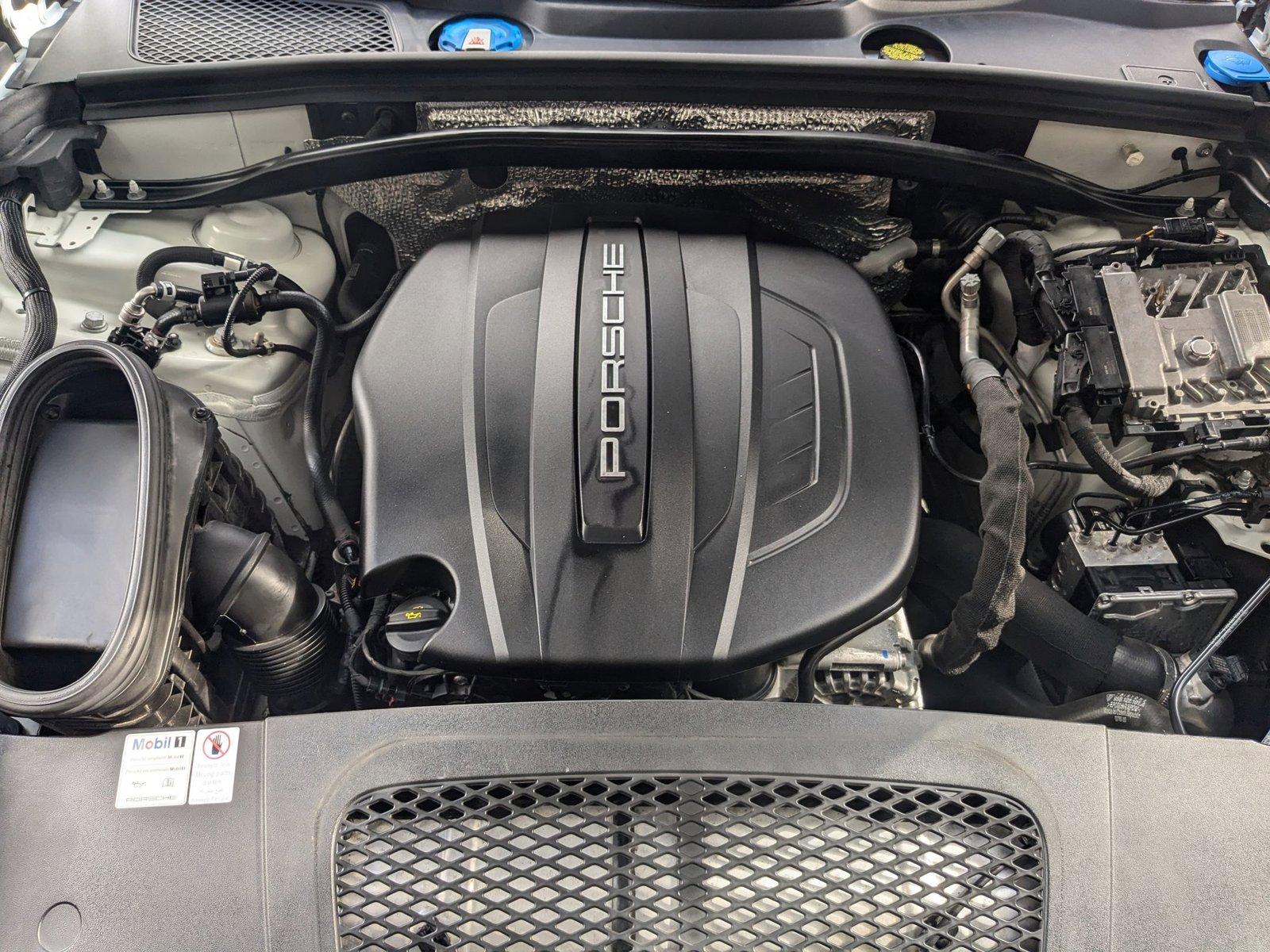 2020 Porsche Macan Vehicle Photo in Towson, MD 21204