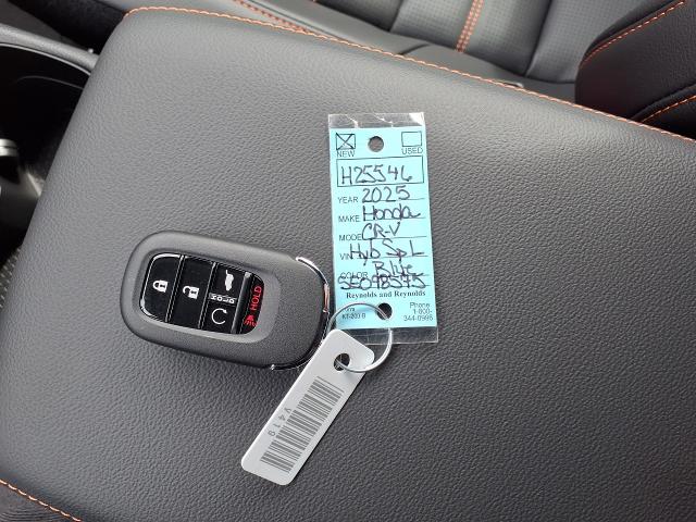 2025 Honda CR-V Hybrid Vehicle Photo in Oshkosh, WI 54904