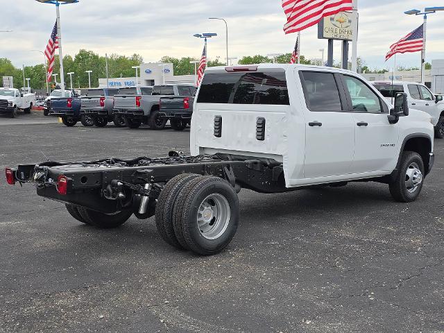 2025 Chevrolet Silverado 3500 HD Chassis Cab Vehicle Photo in INDEPENDENCE, MO 64055-1314