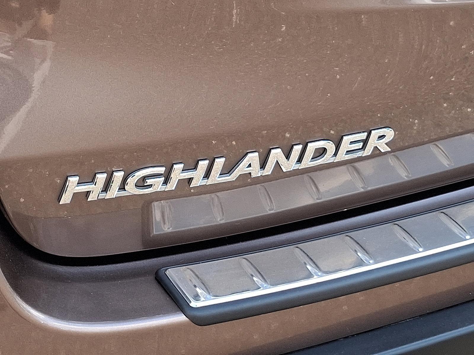 2018 Toyota Highlander Vehicle Photo in Trevose, PA 19053
