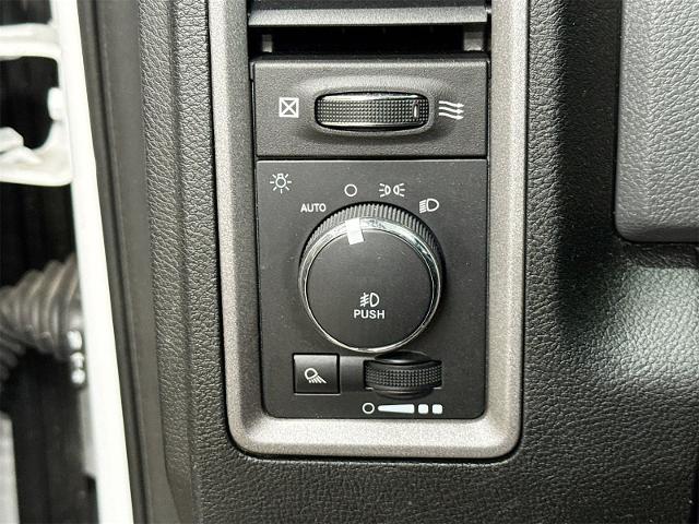 2020 Ram 1500 Classic Vehicle Photo in EVERETT, WA 98203-5662