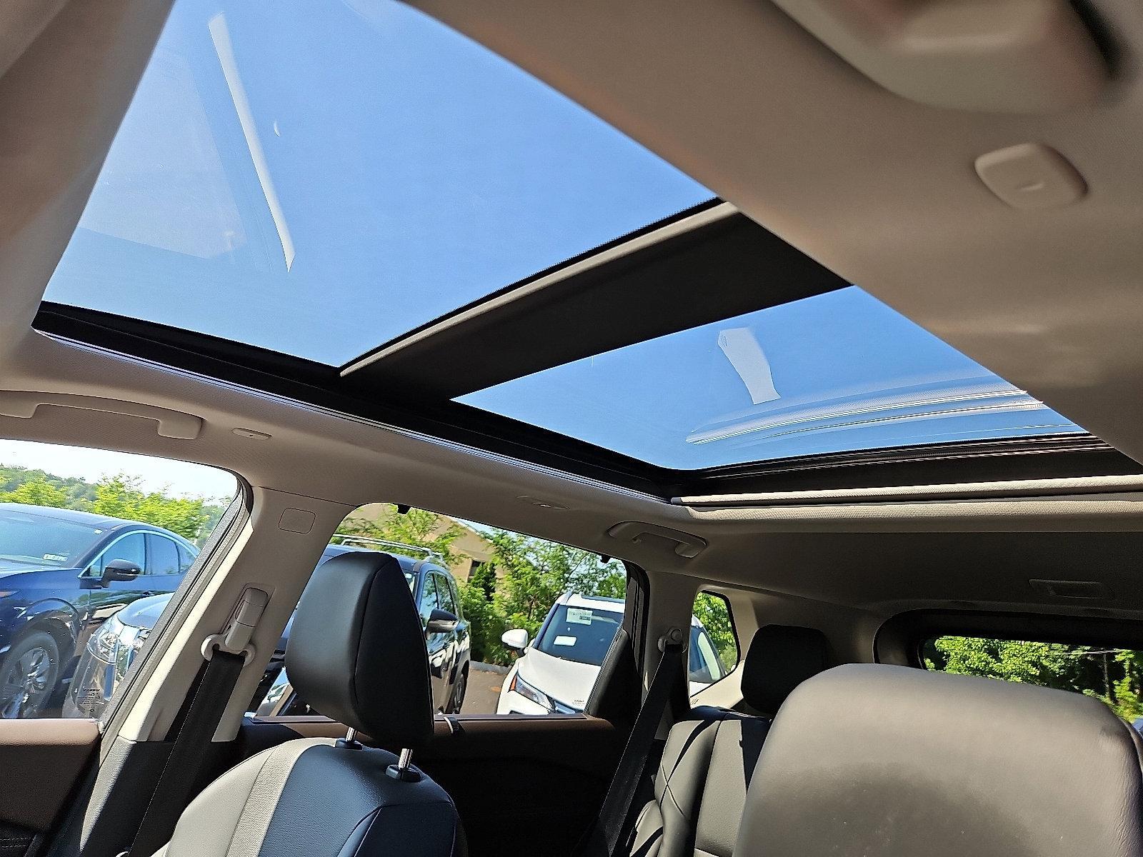 2022 Nissan Rogue Vehicle Photo in Jenkintown, PA 19046