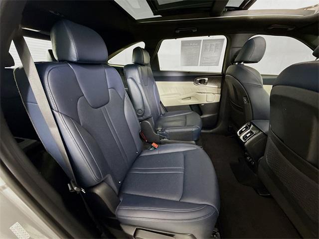 2023 Kia Sorento Plug-In Hybrid Vehicle Photo in Everett, WA 98204