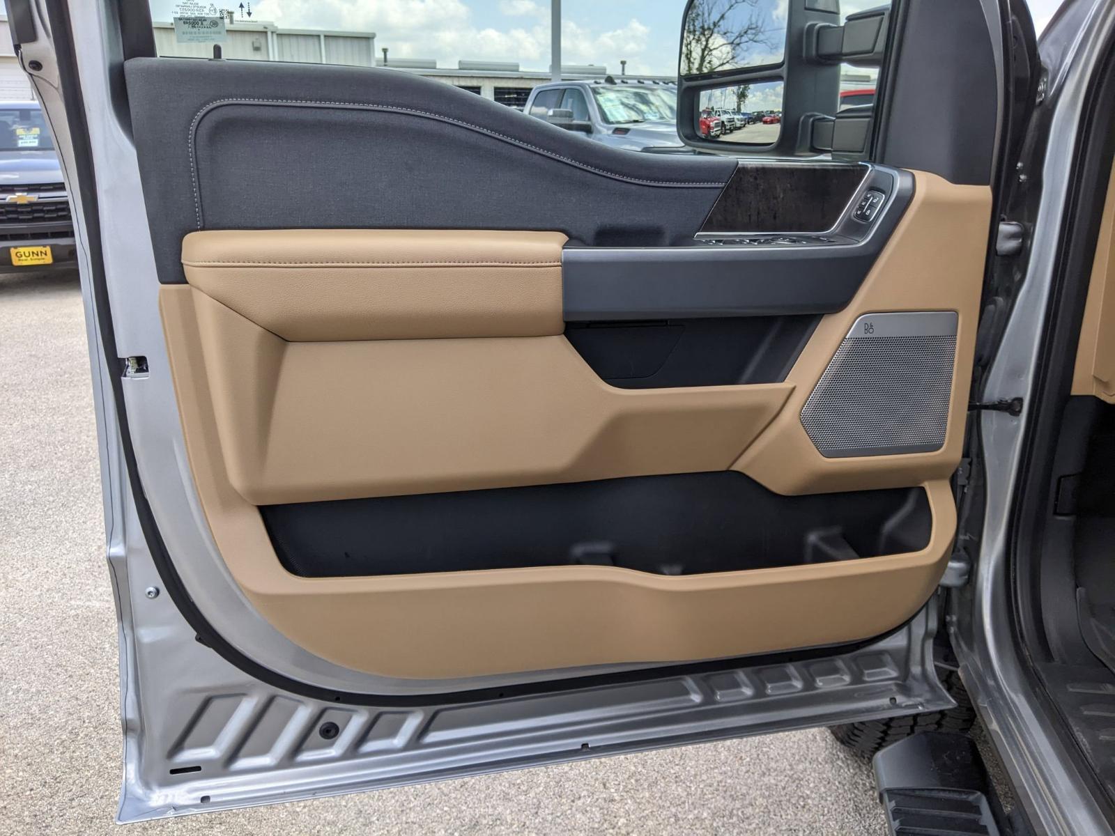 2024 Ford Super Duty F-250 SRW Vehicle Photo in Seguin, TX 78155
