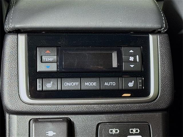 2023 Subaru Ascent Vehicle Photo in Puyallup, WA 98371