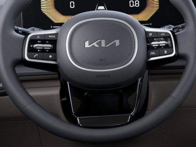 2025 Kia Carnival Hybrid Vehicle Photo in Westbrook, ME 04092