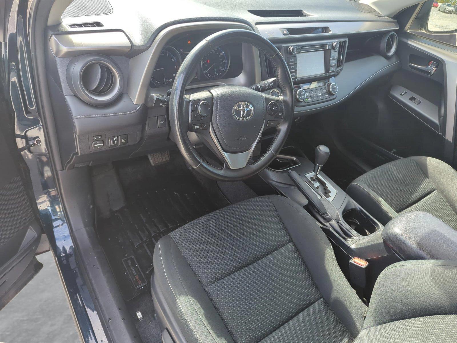 2018 Toyota RAV4 Vehicle Photo in Ft. Myers, FL 33907