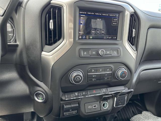 2025 Chevrolet Silverado 3500 HD Chassis Cab Vehicle Photo in ALCOA, TN 37701-3235