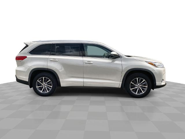 2018 Toyota Highlander Vehicle Photo in WILLIAMSVILLE, NY 14221-2883