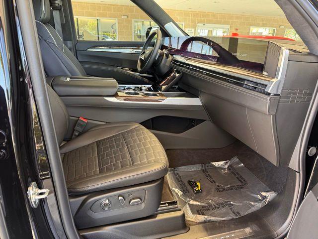 2025 Cadillac Escalade Vehicle Photo in DELRAY BEACH, FL 33483-3294
