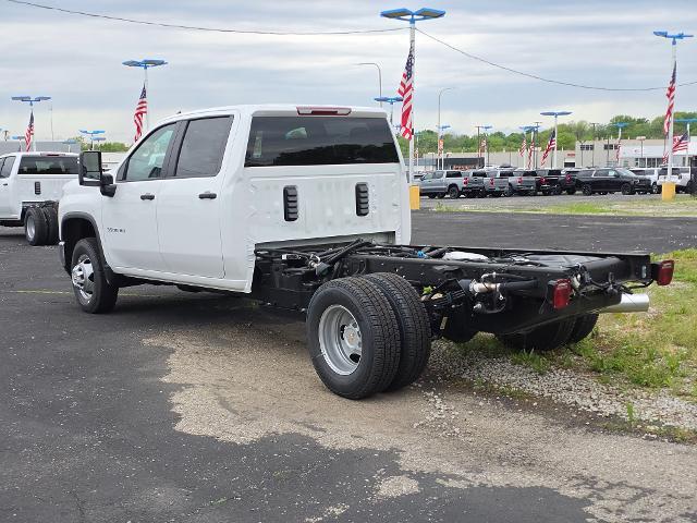 2025 Chevrolet Silverado 3500 HD Chassis Cab Vehicle Photo in INDEPENDENCE, MO 64055-1314
