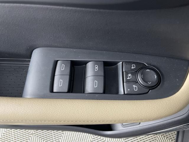 2025 Buick Enclave Vehicle Photo in GILBERT, AZ 85297-0402